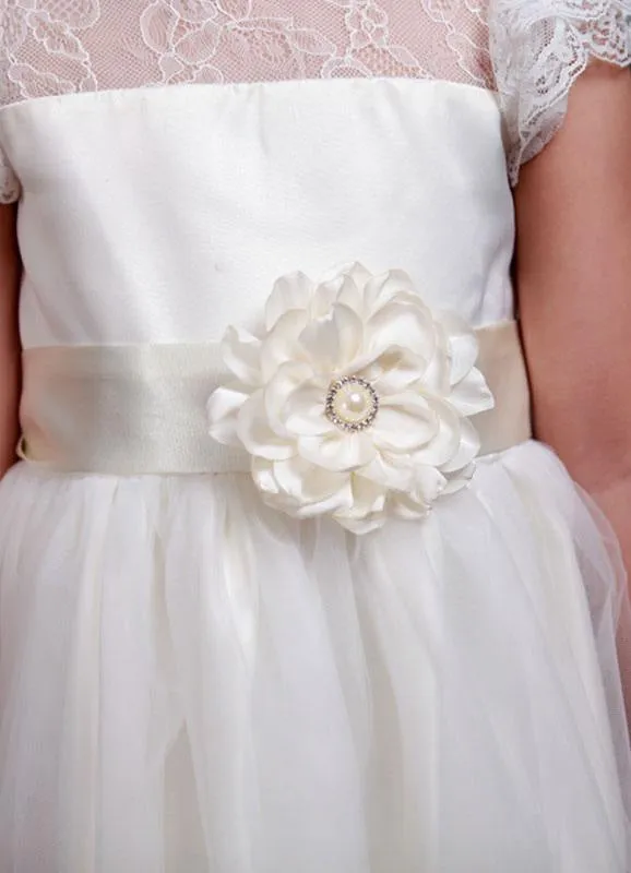 Cute Satin Girl'S Princess Formal Dress Short Sleeves Ball Gown Illusion Neck