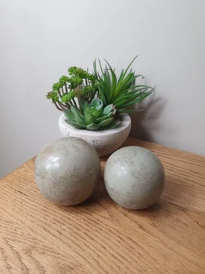 Decorative green ball - 2 sizes
